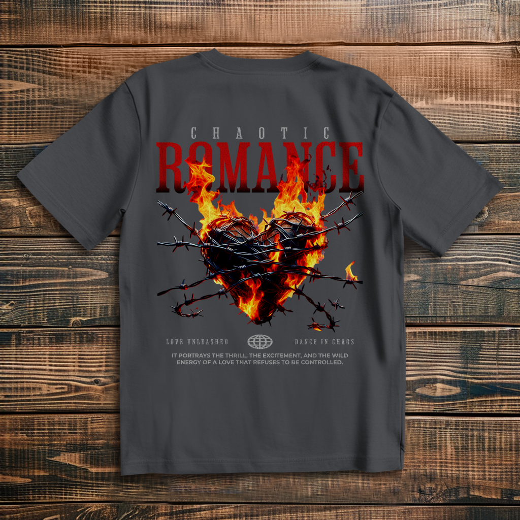 Oversize T-Shirt -  Chaotic Romance